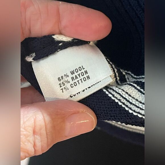 St. John Sport Navy & White Wool Blend Striped Tank - Size XL - Picture 4 of 4